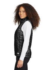 The North Face ® Ladies ThermoBall ™  Trekker Vest. NF0A3LHL TNF Black_2