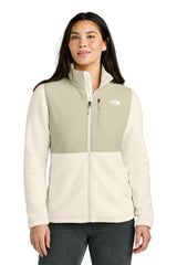 The North Face ®  Women's Highest Peak Full-Zip Fleece Jacket NF0A8BUR Gardenia White/ Gravel