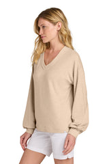 TravisMathew Women's Long Weekend V-Neck TM1LD009 Natural Heather_3